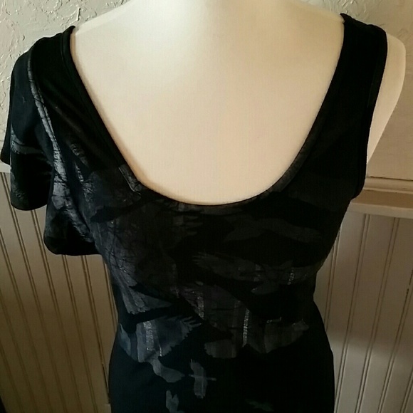 💕Asymmetrical Tee - Picture 2 of 6